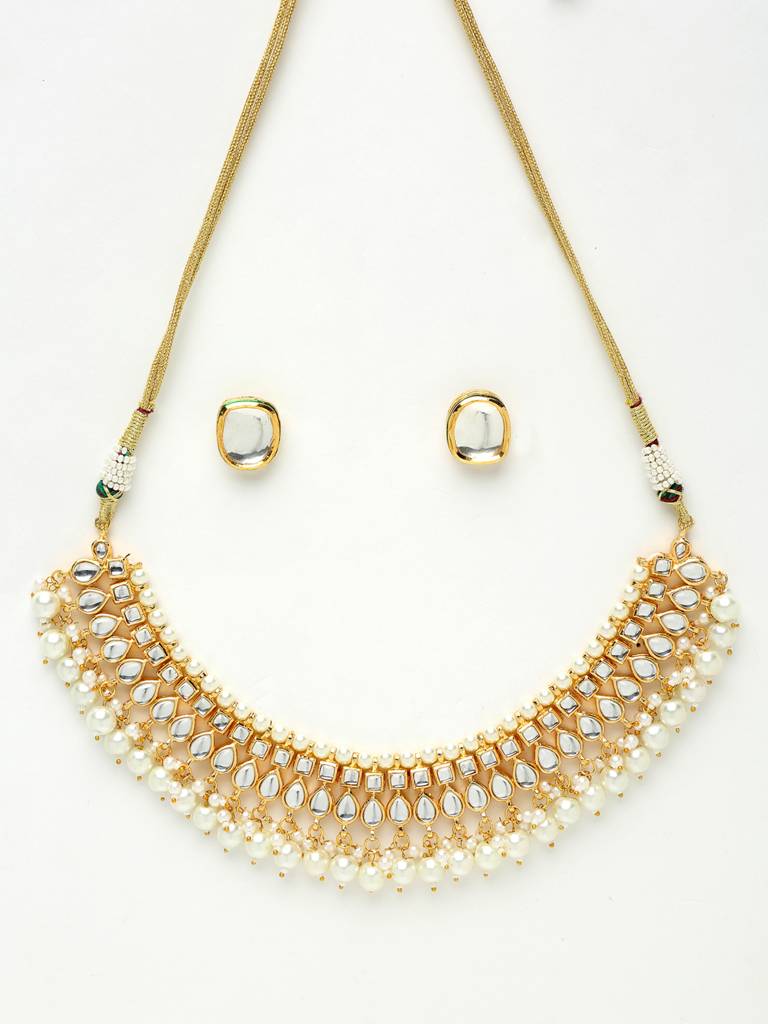 Kundan Choker With Pearls & Studs : A380-42