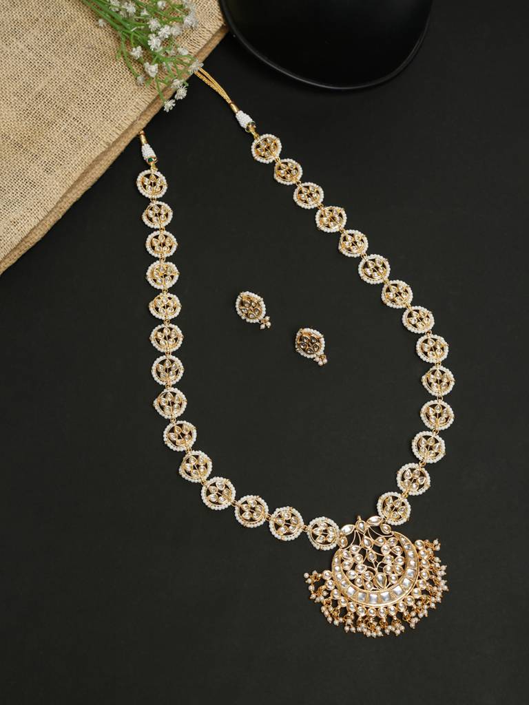 Gold Toned Long Kundan Neckpiece With Earrings : A404-05