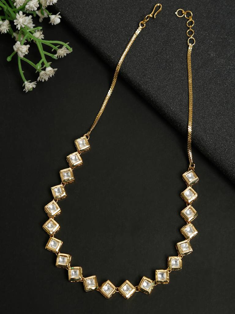 Diamond Shaped Kundan Neckpiece : A404-22
