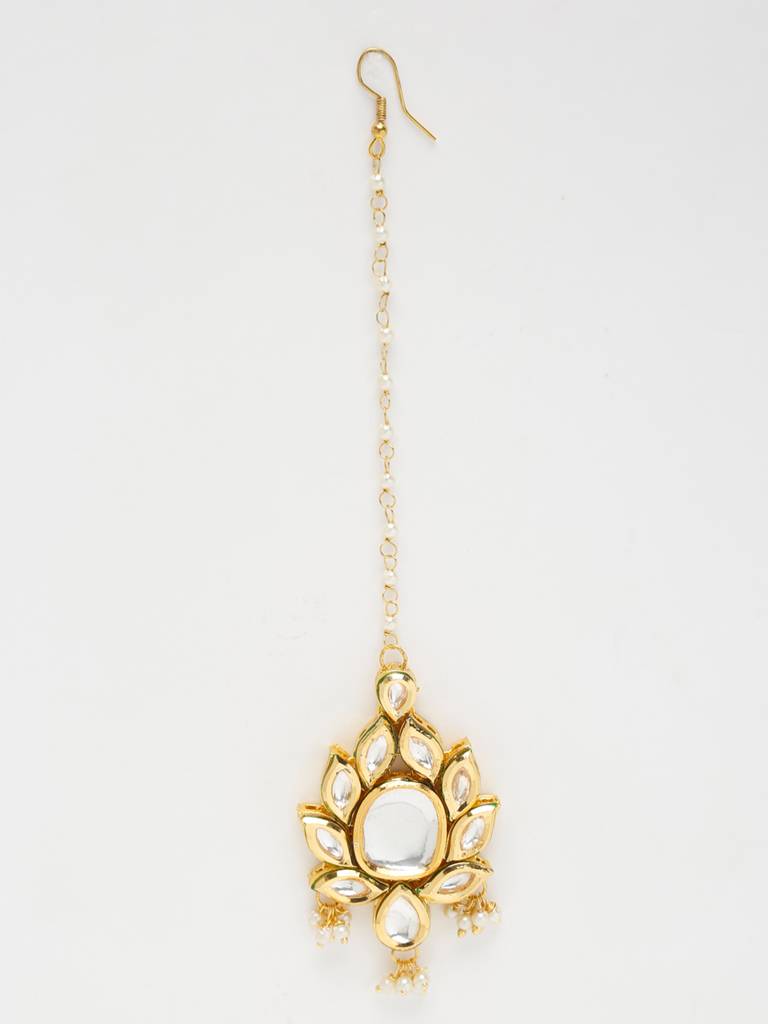 White And Gold Kundan Maang Tikka : A404-88