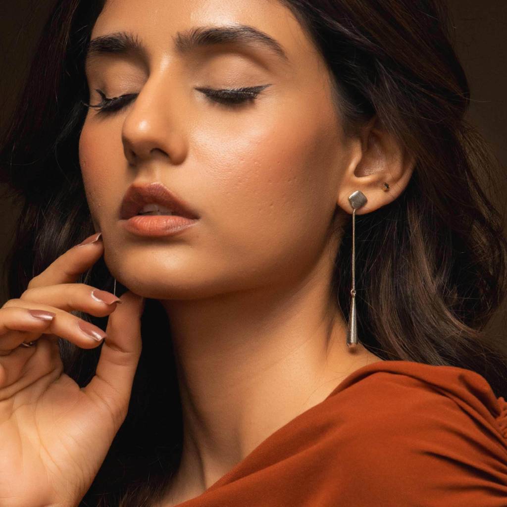 Mira Earrings : AAIN015