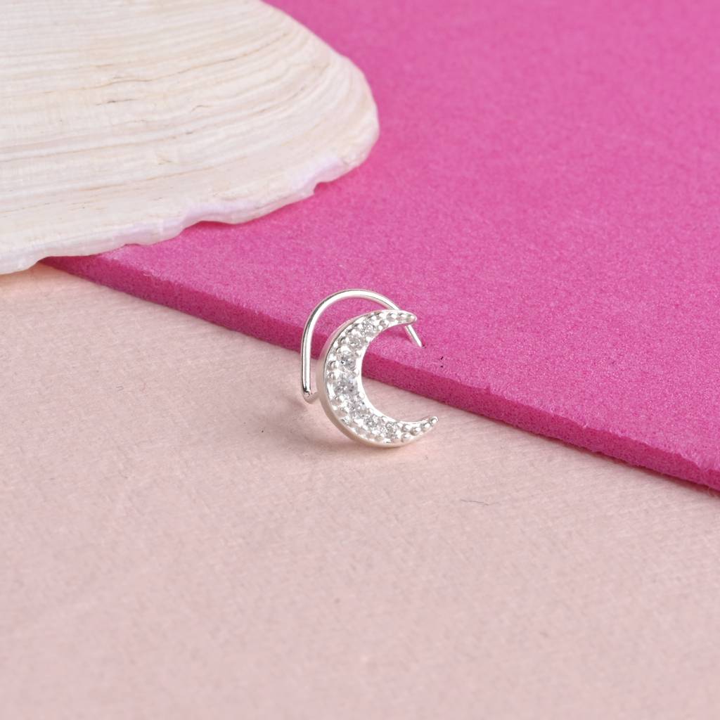 Half Moon Nose Pin In Silver Color : AANP319