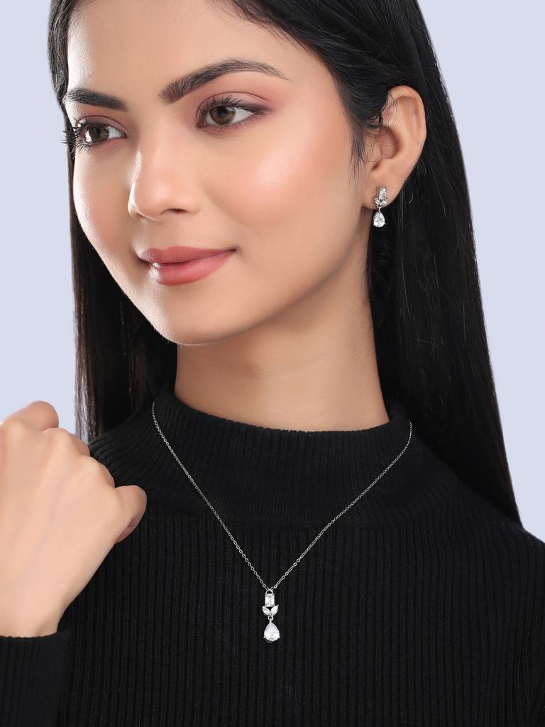 Silver Plated American Diamond Studded Pendant Set : ABOAPS02
