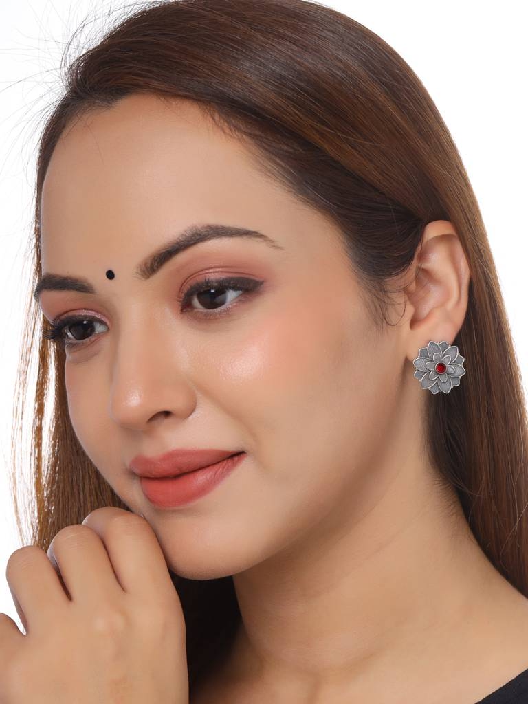 Silver Plated Oxidised Floral Studs : ABOSE02