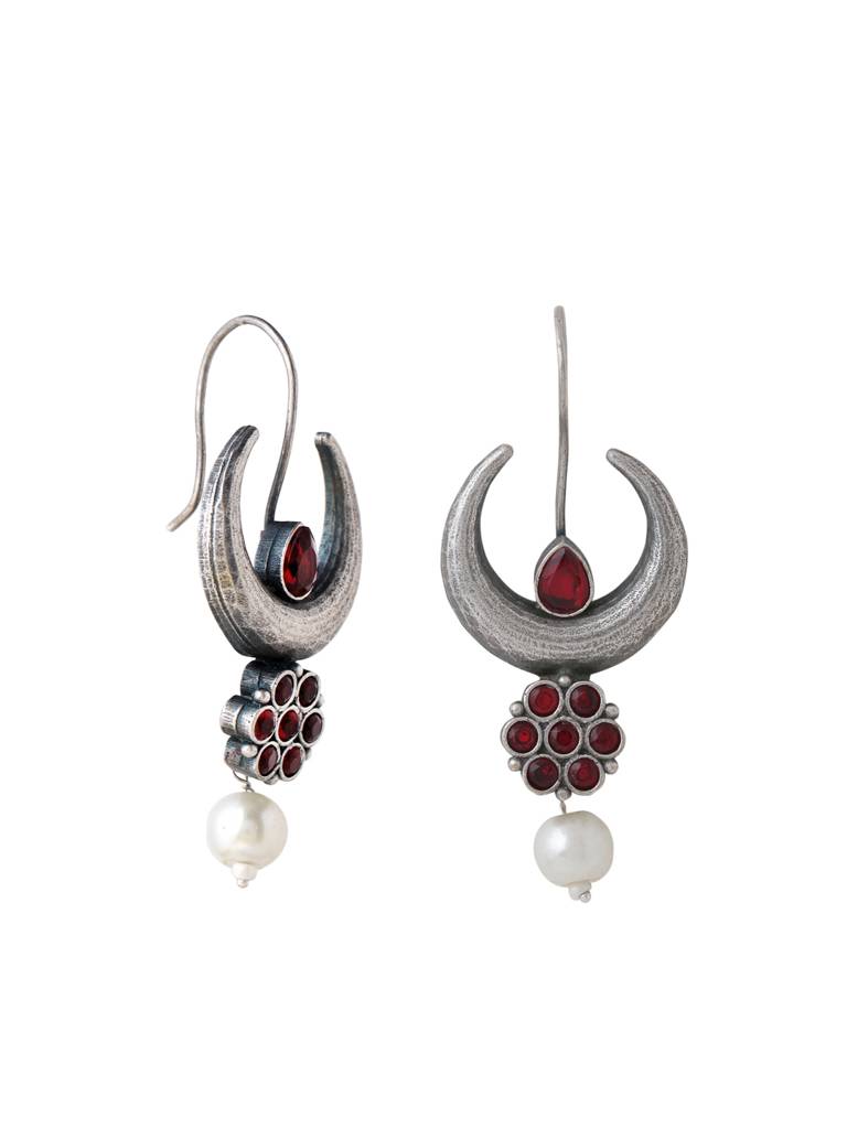 Silver Plated Oxidised Red Crescent Shaped Earrings : ABOSE18