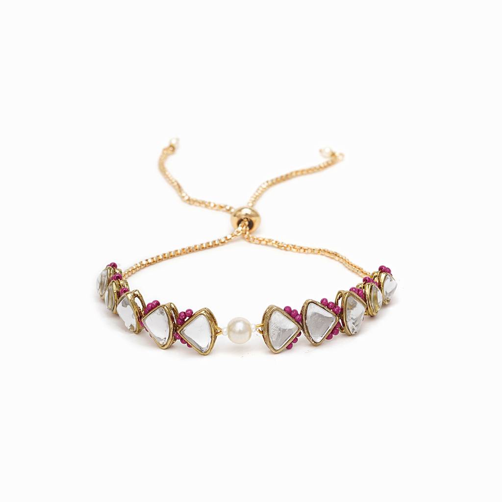 Golden Triangle Kundan & White Pearl Adjustable Bracelet : ACB031-DPi