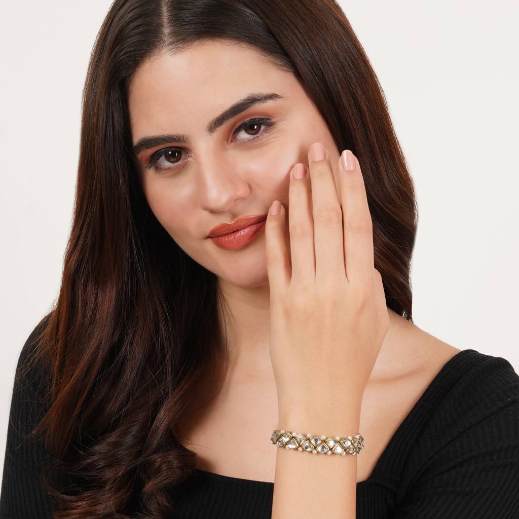 Golden Triangle Kundan With White Pearls Adjustable Bracelet : ACB036