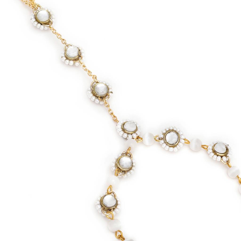 Golden Round Kundan With White Pearls Adjustable Hathphool Bracelet : ACB038