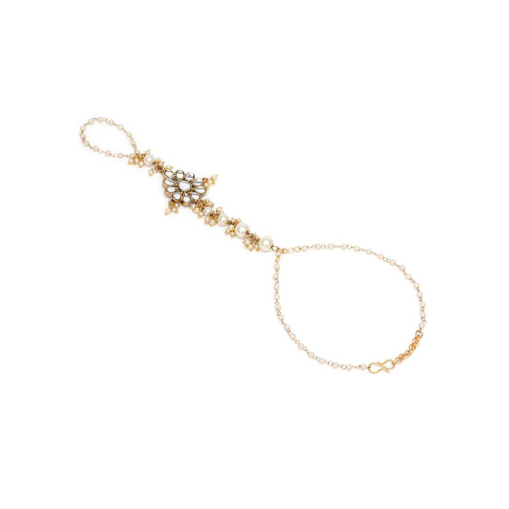 Regal Kundan Pearl Haathphool Bracelet : ACB040