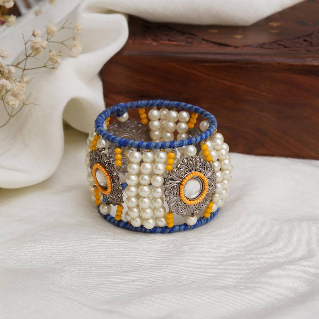Vintage Look Pearl And Beaded Bangle : ACBAN004