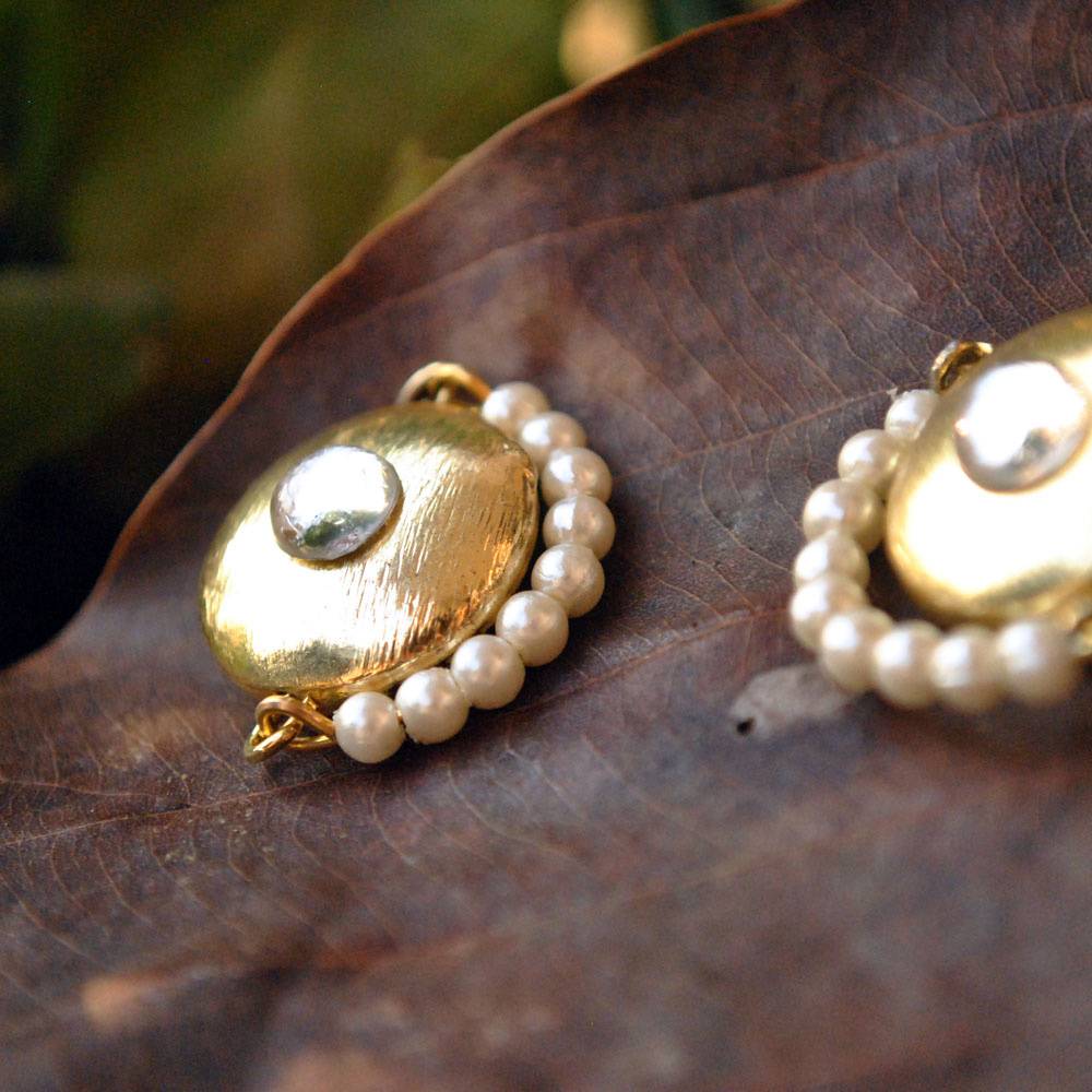 Golden Crescent Earstuds : ACE060