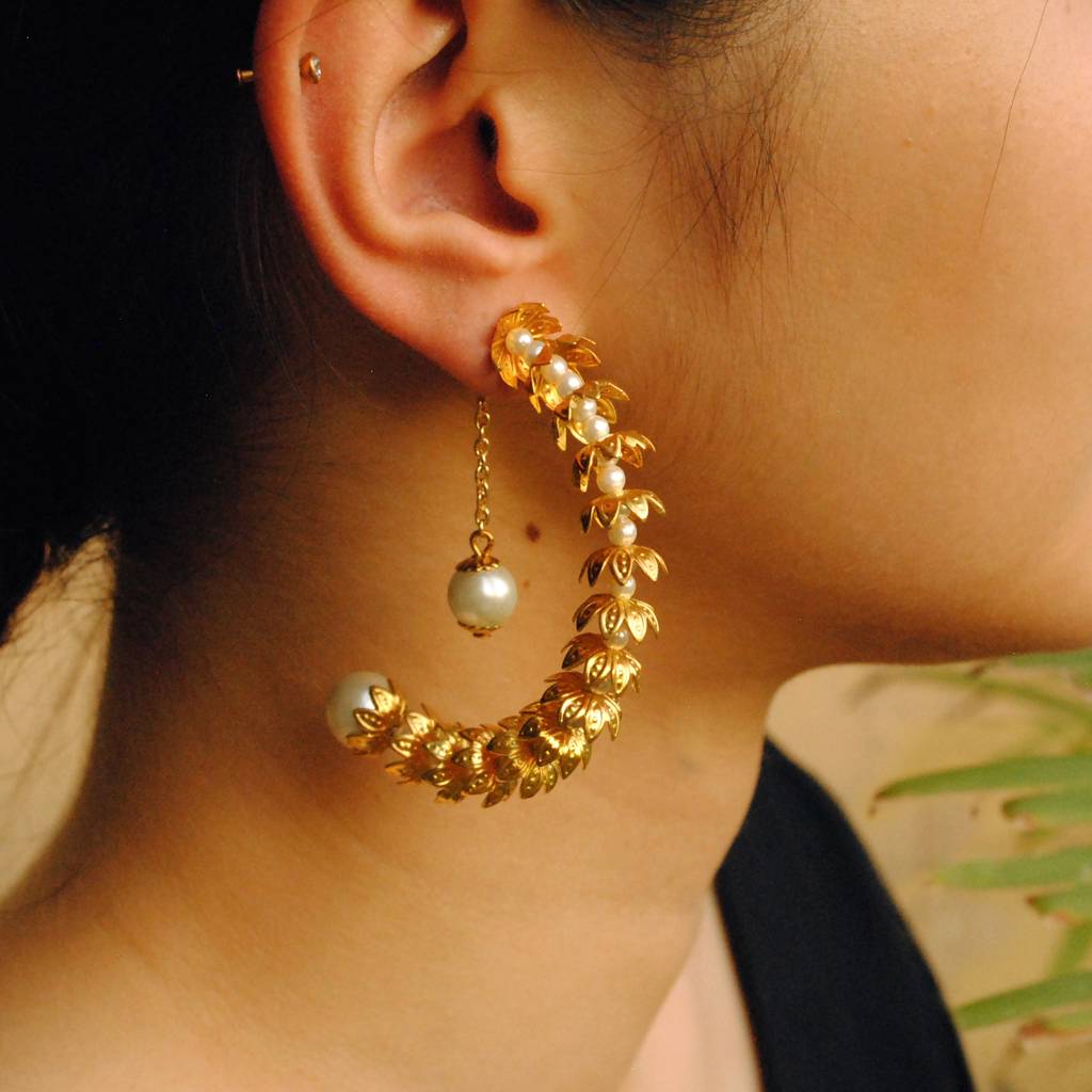 Floral Crescent Hoop Earrings : ACE192