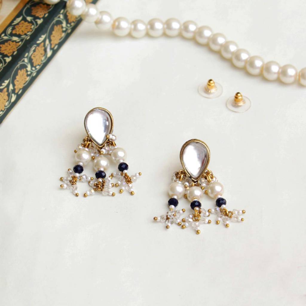Dainty  Pearl Earrings : ACE233