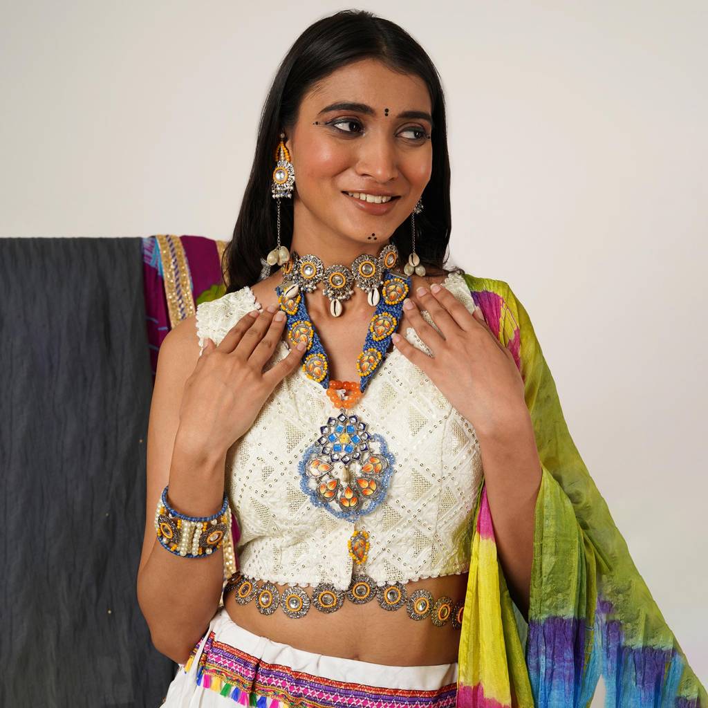 Boho-Inspired Complete Kundan Jewelry Set With Bangle,Necklace, Waistbelt, And Earrings : ACFS003