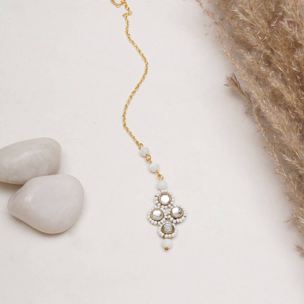 Minimalist White Pearl Maangtikka : ACM015