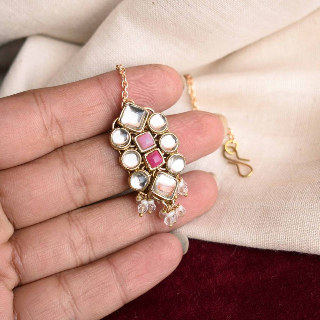 Enamoured Kundan Mangtikka : ACM513