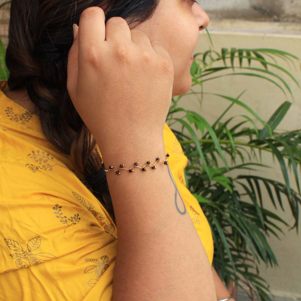 Retro Twist Mangal Sutra Bracelet : ACMB015