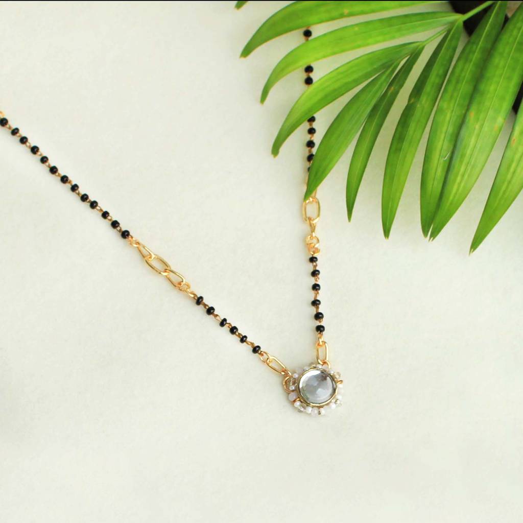 Kundan Drop White Beads Mangalsutra : ACN053