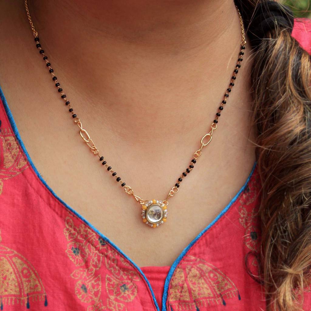 Kundan Drop Yellow Beads Mangalsutra : ACN057