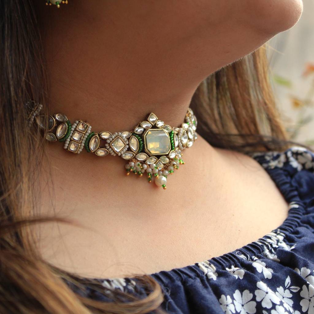 Divine Kundan Choker Set : ACN067