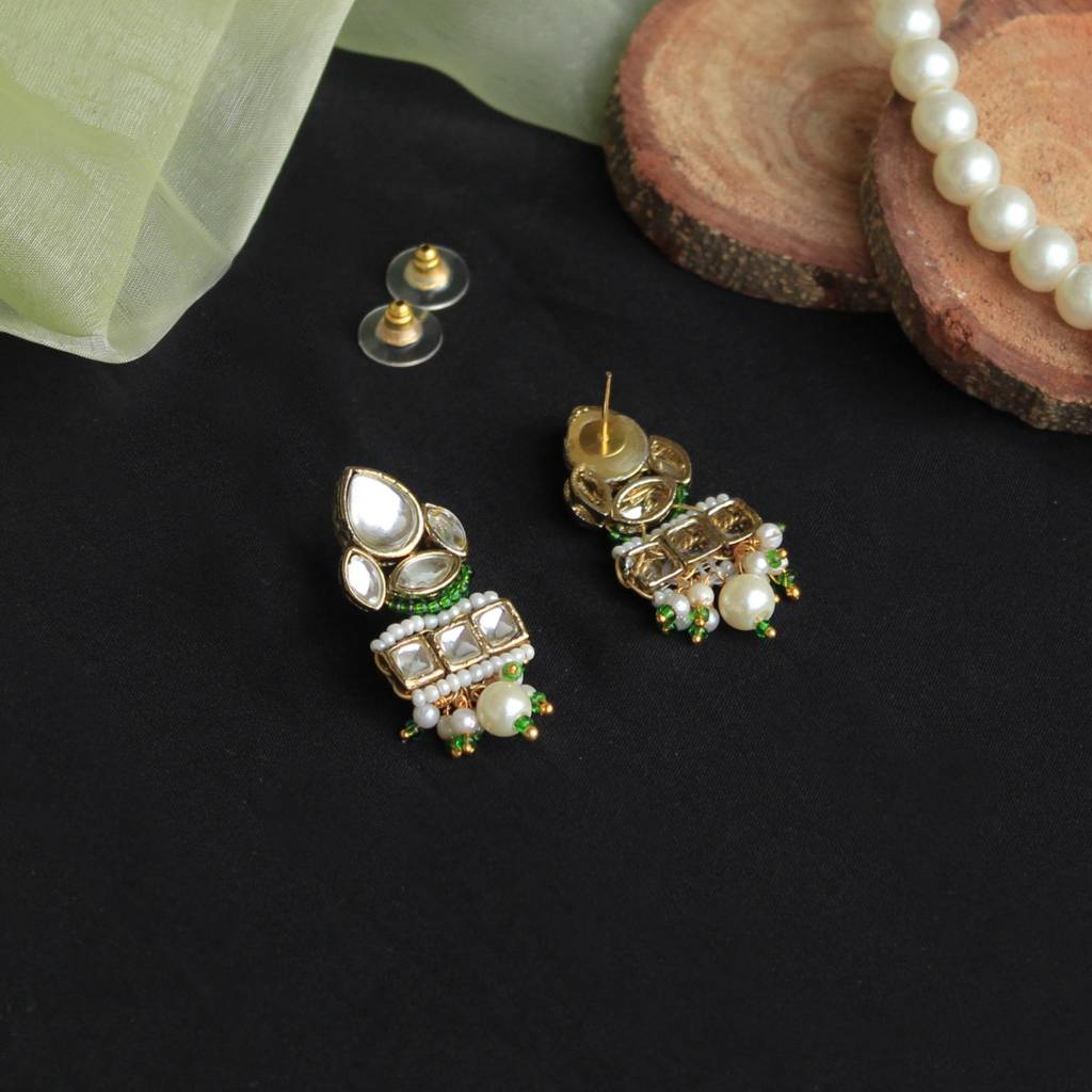 Divine Kundan Choker Set : ACN067