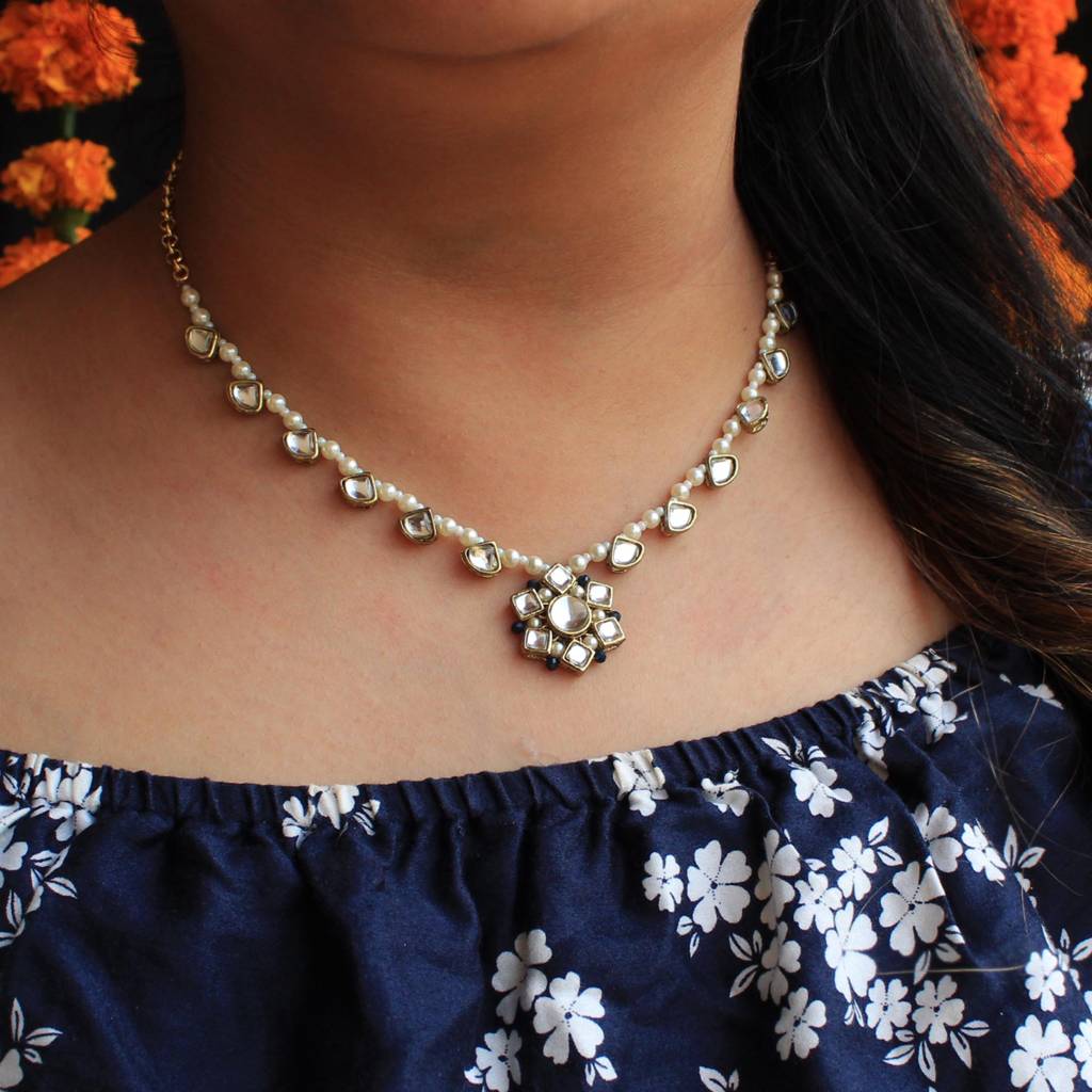 Kundan Blossom Necklace Set : ACN075