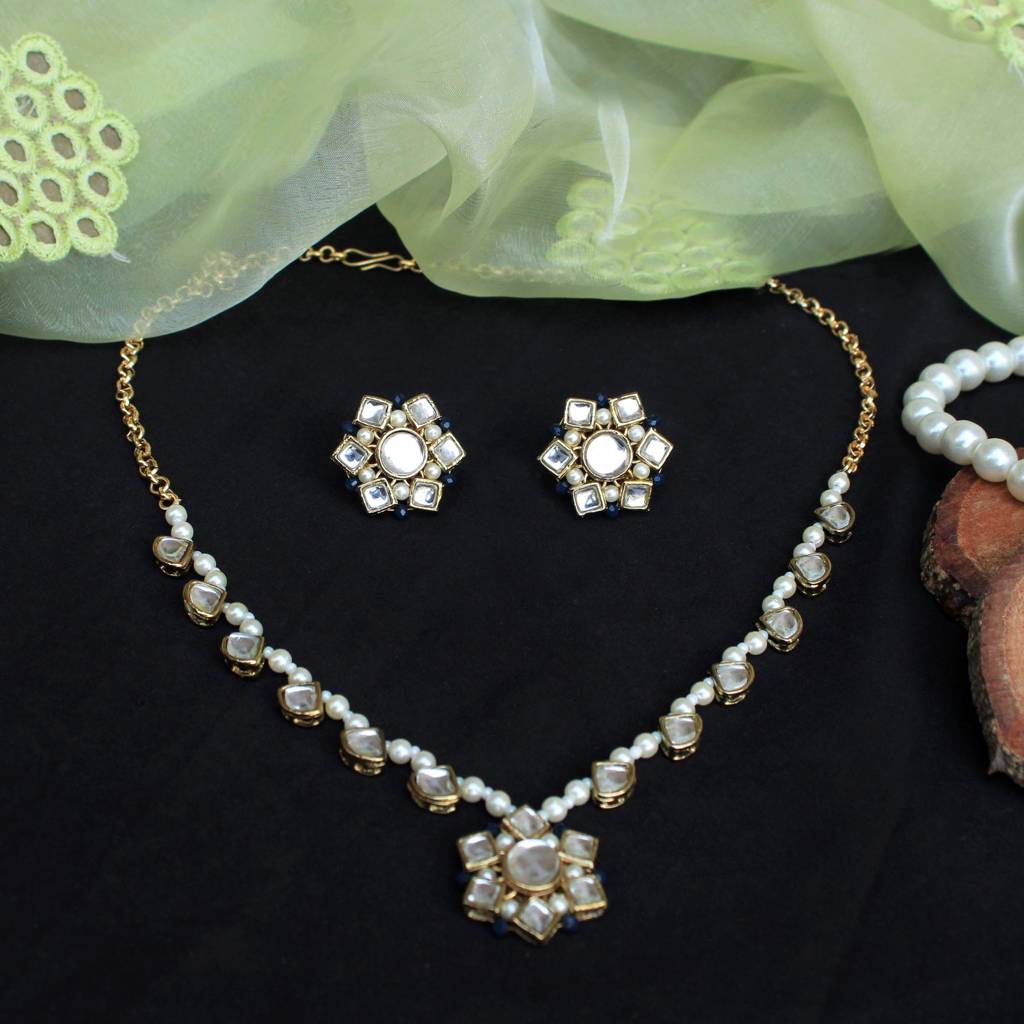 Kundan Blossom Necklace Set : ACN075