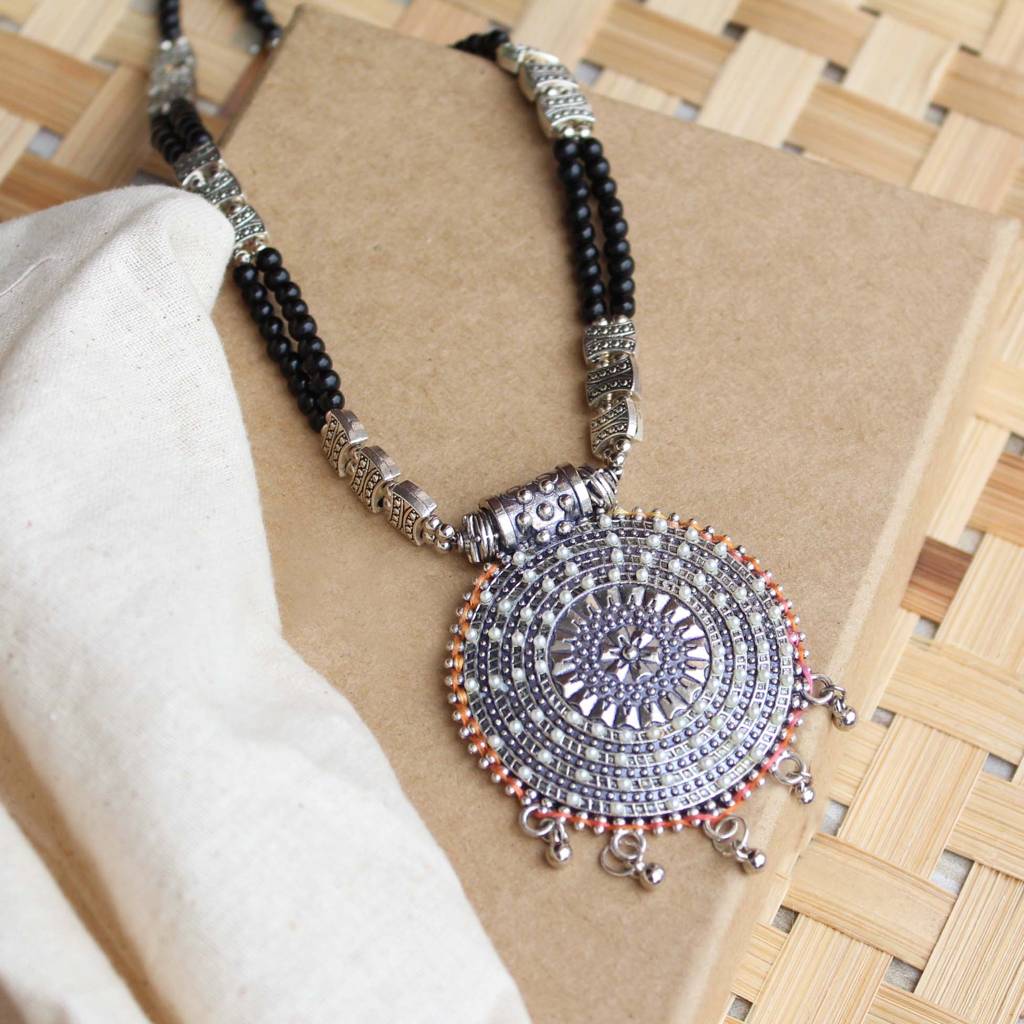 Dana Chakra Embossed Necklace : ACN079