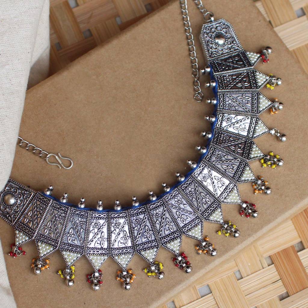 Oxidized Pearl Studded Statement Necklace : ACN083