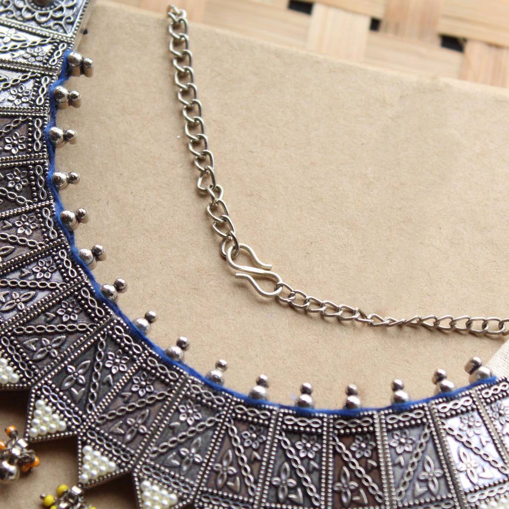 Oxidized Pearl Studded Statement Necklace : ACN083