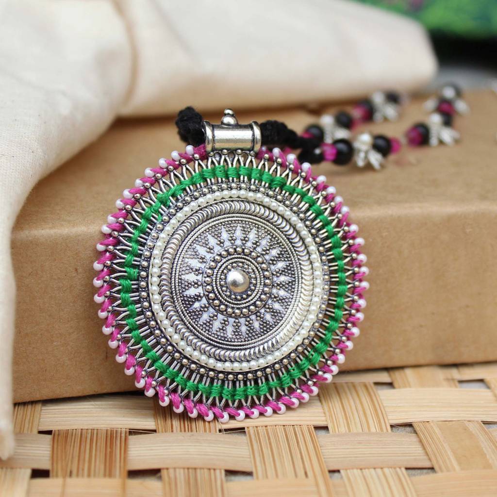 Oxidized Silver Pink & Green Long Haar : ACN084