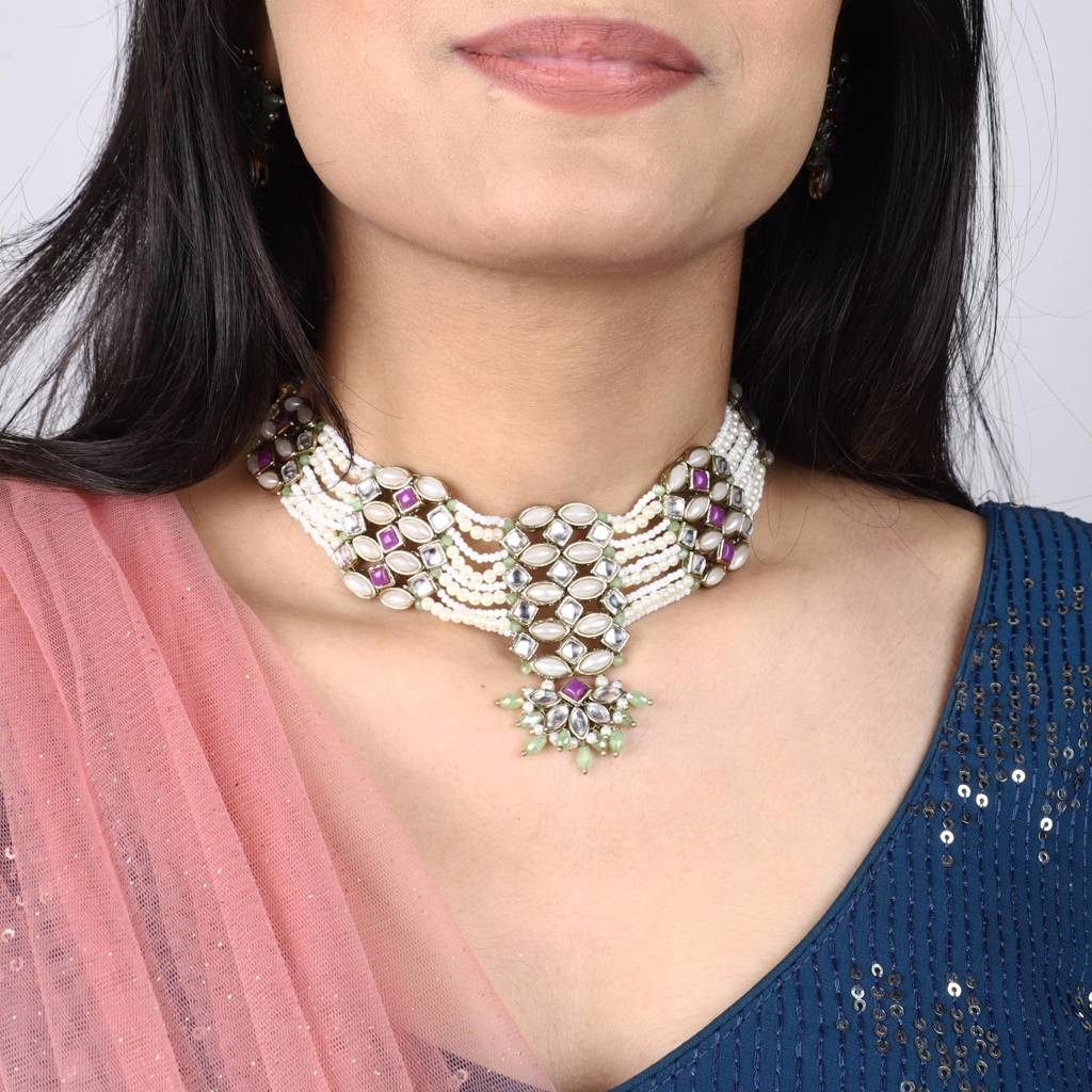 Pearl Twirl Choker : ACN502-A