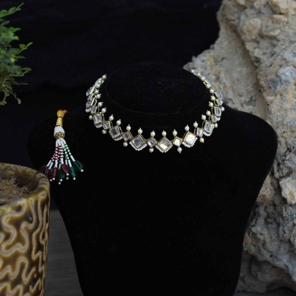 VâS Square Necklace : ACN506