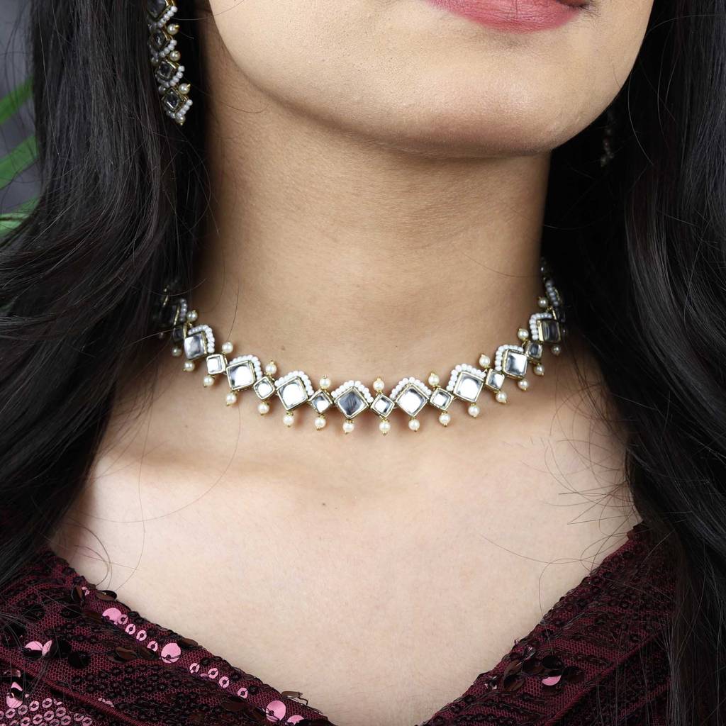 VâS Square Necklace : ACN506