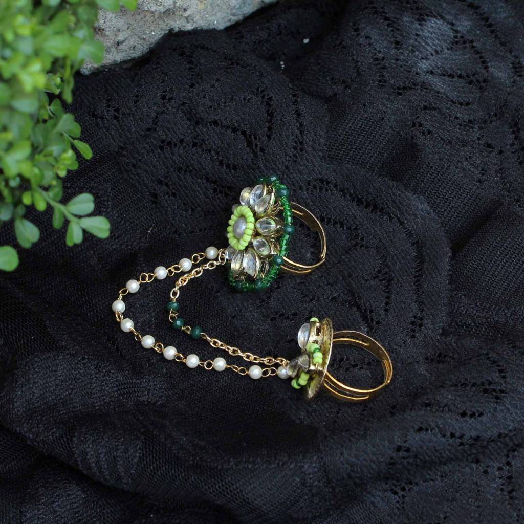Clover-Inspired Two-Finger Ring : ACR068