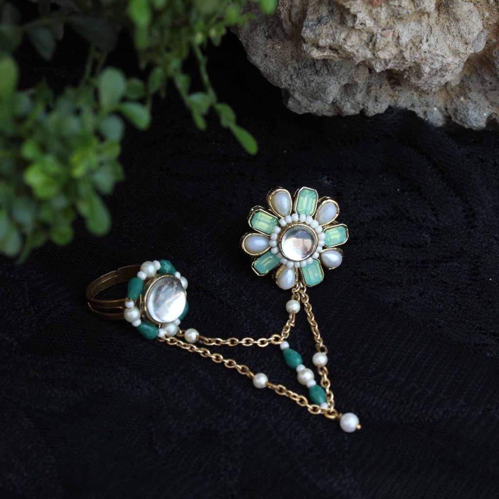 Garden Green Two-Finger Ring : ACR070