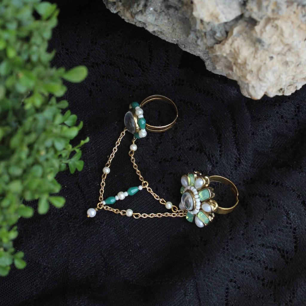 Garden Green Two-Finger Ring : ACR070