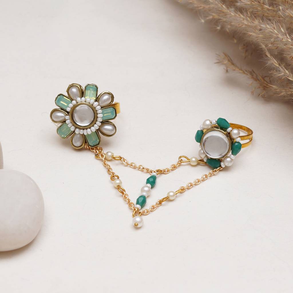 Garden Green Two-Finger Ring : ACR070