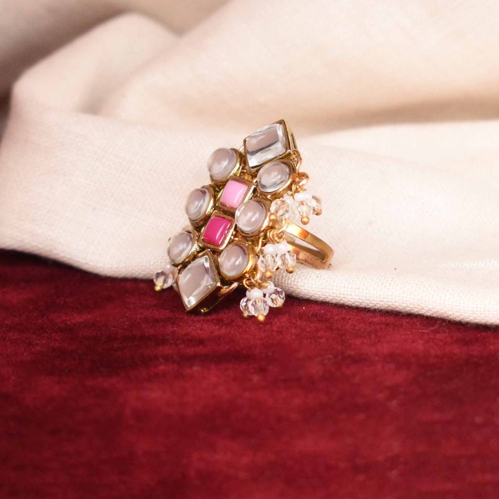 Enamoured Kundan Ring : ACR073