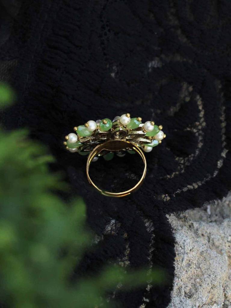 Pearl Twirl Green Ring : ACR502