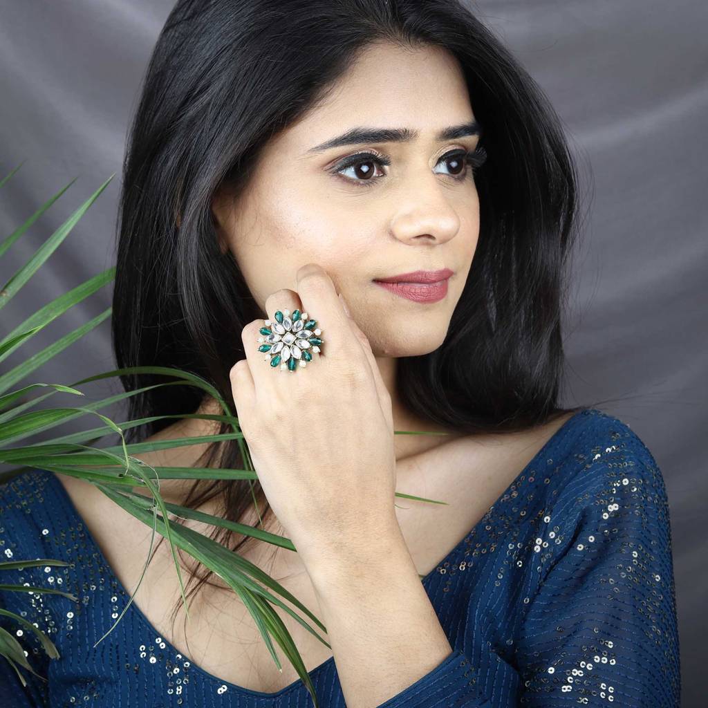 Pearl Twirl Pine Ring : ACR509