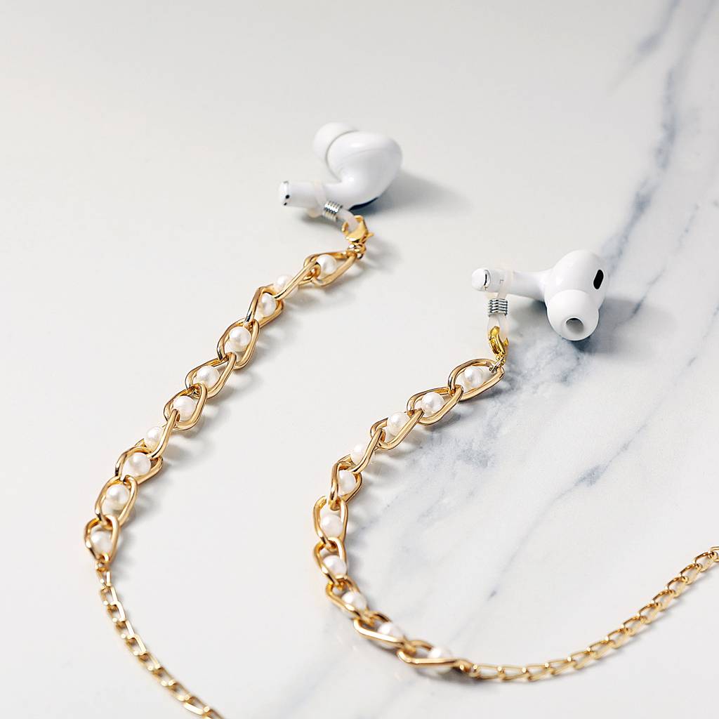 White Pearls With Gloden Links Spectacles/Air Pods Chain : ACSP002