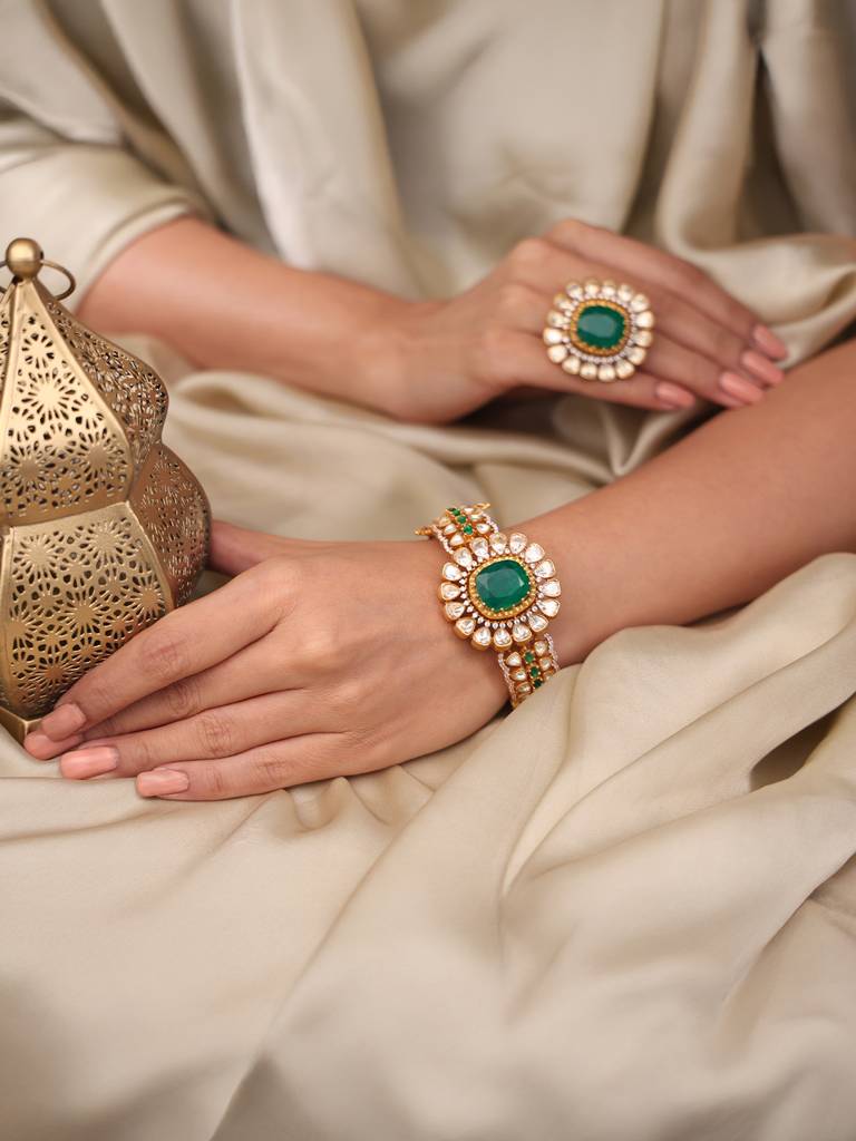Emerald Crown Bracelet : AGBR30