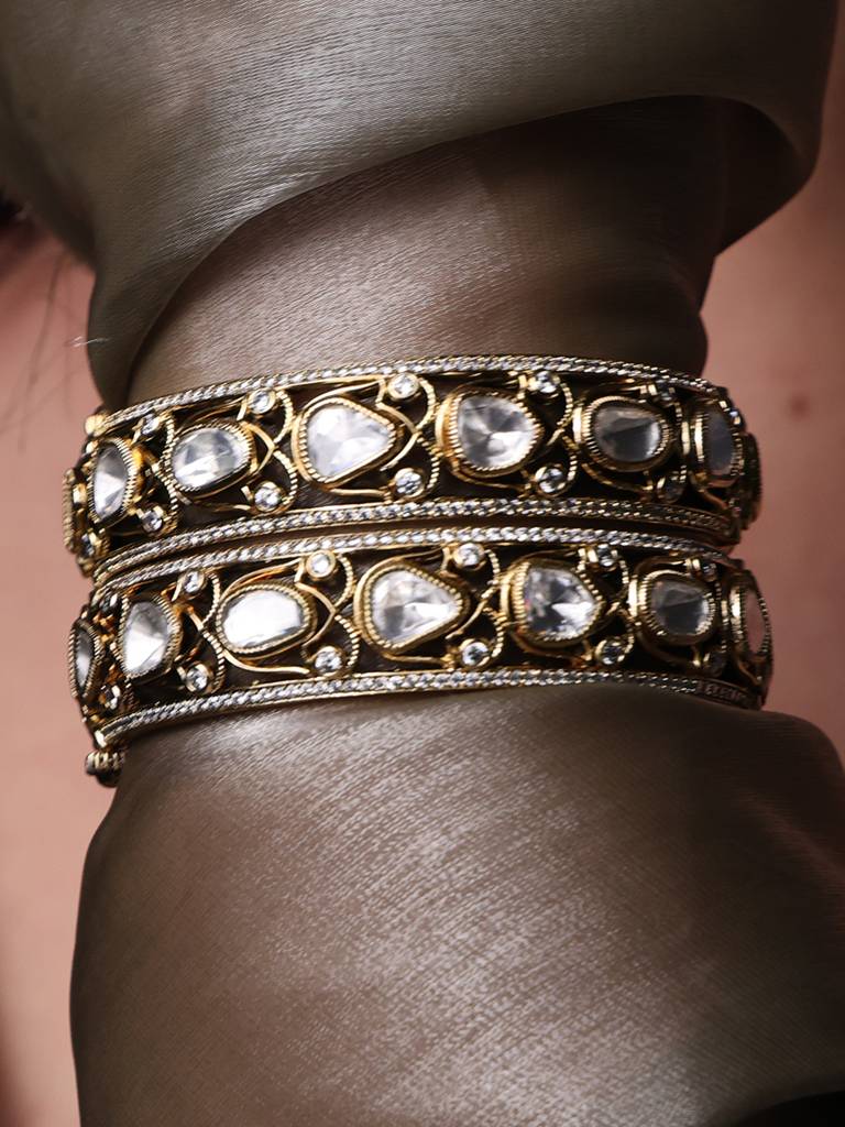 Mystic Glow Bangle Set : AGBR34