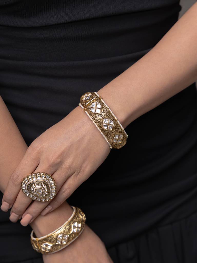 Golden Sovereign Bangle Set : AGBR40