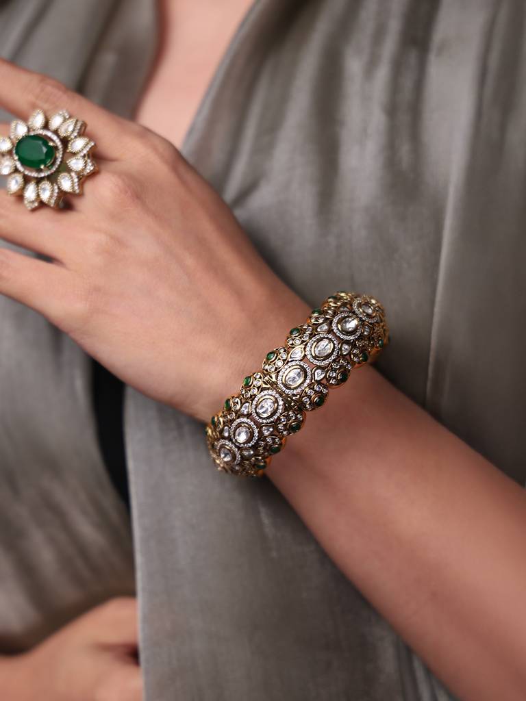 Sapphire Majesty Bangle : AGBR41