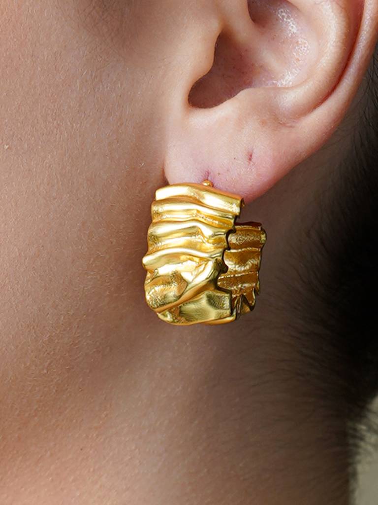 Textured Gold Hoop Earrings : AGER36