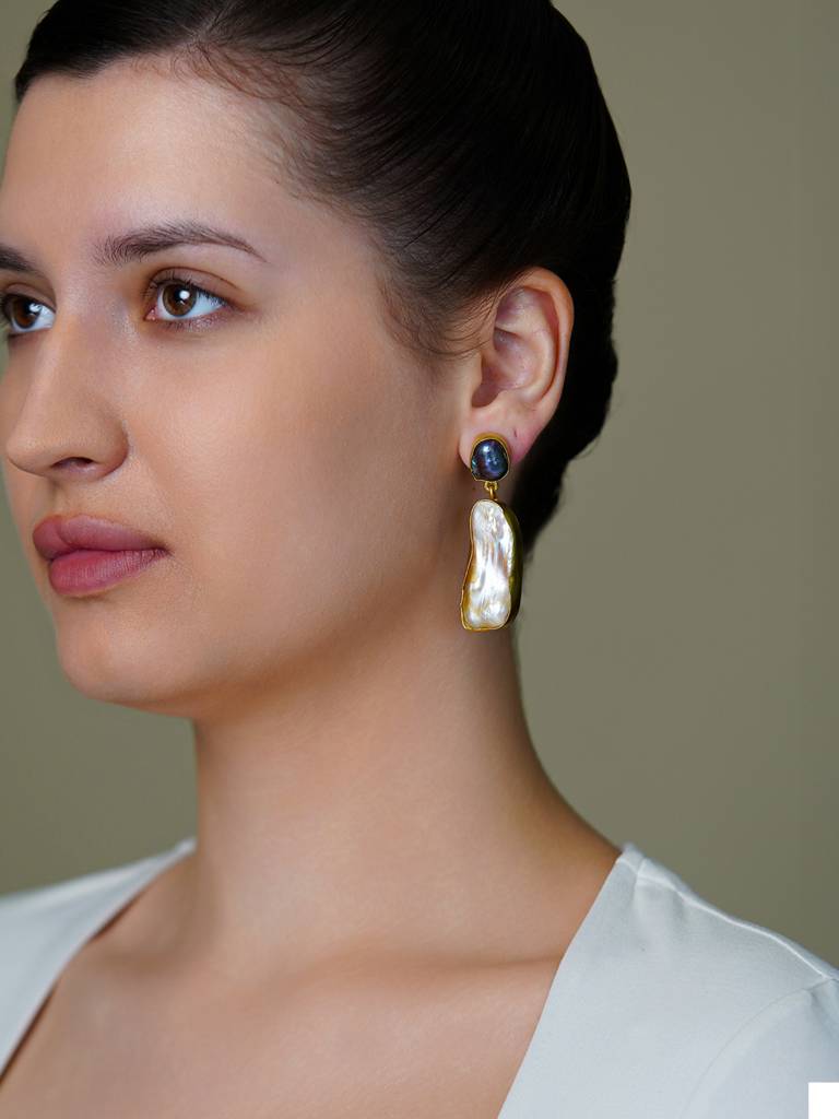 Celest Glow Dangle Drops Earrings : AGER6