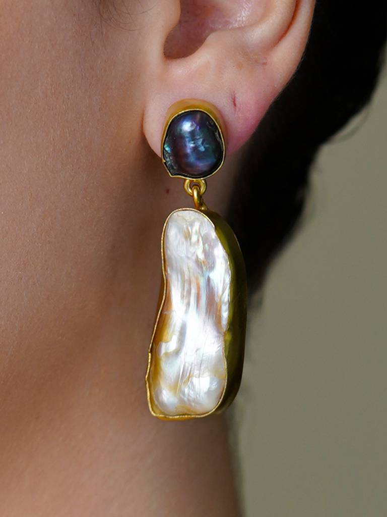 Celest Glow Dangle Drops Earrings : AGER6