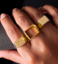 Hammered Square Signet : AJJSS0088